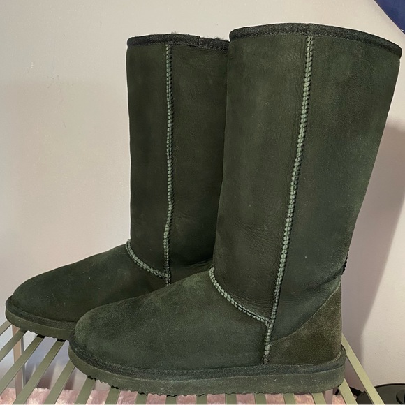 Authentic Shearling Boots - Picture 2 of 11